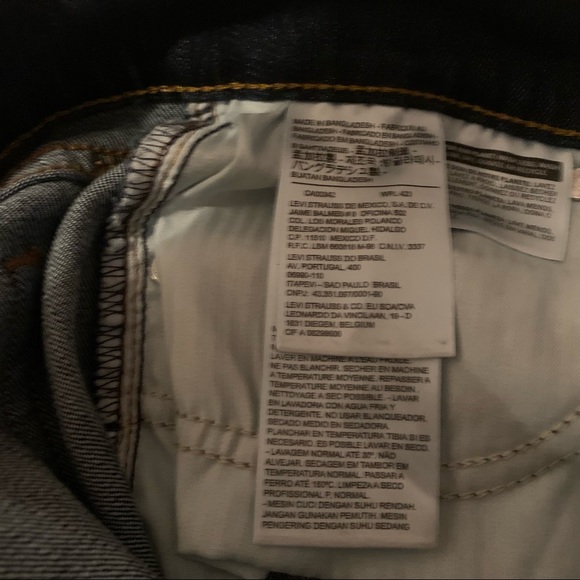 Levi's 414 Relaxed Straight Jeans - Picture 9 of 12